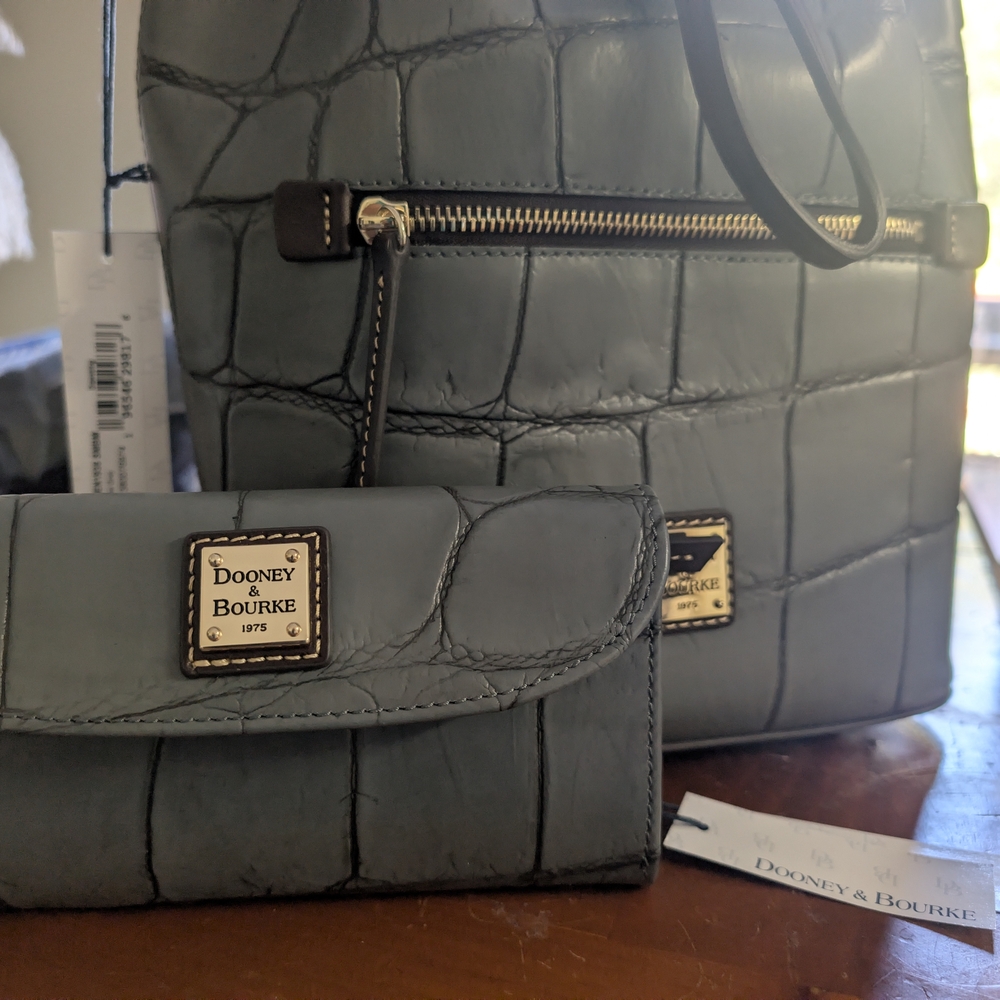 Dooney & Bourke Gray Croc-Embossed Women's Bag Set
